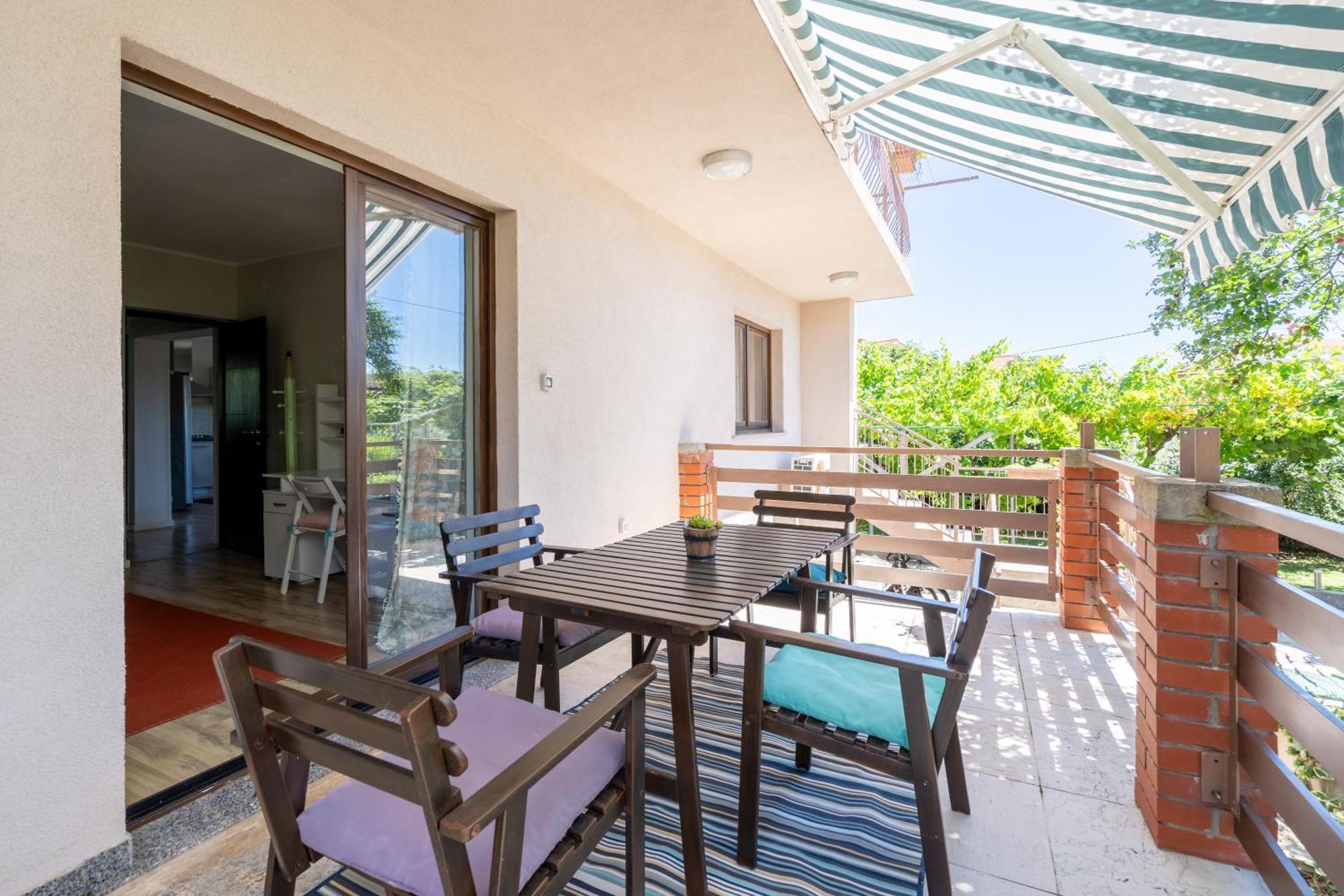 Family Apartment Μεντουλίν Εξωτερικό φωτογραφία